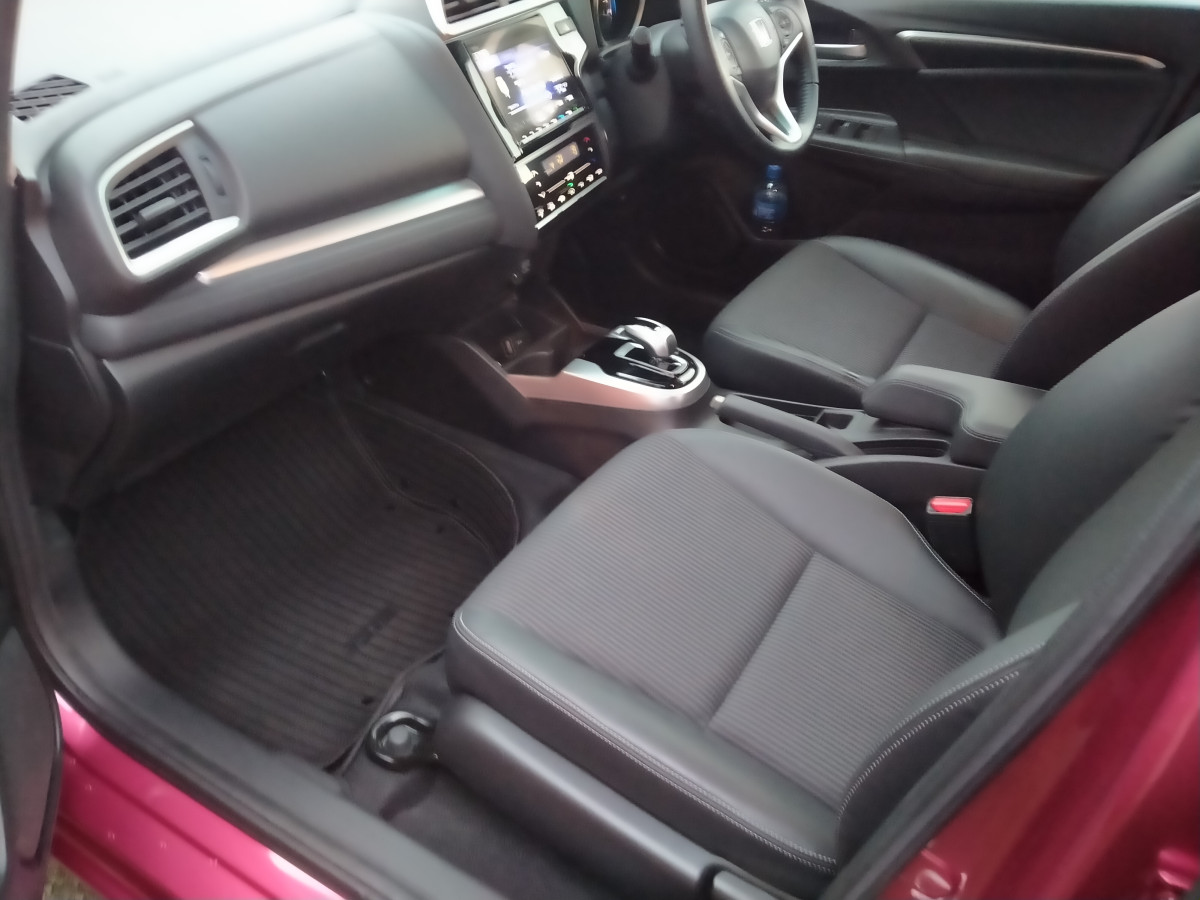 Honda Fit Hybrid L Honda Sensing  / AutoFuji