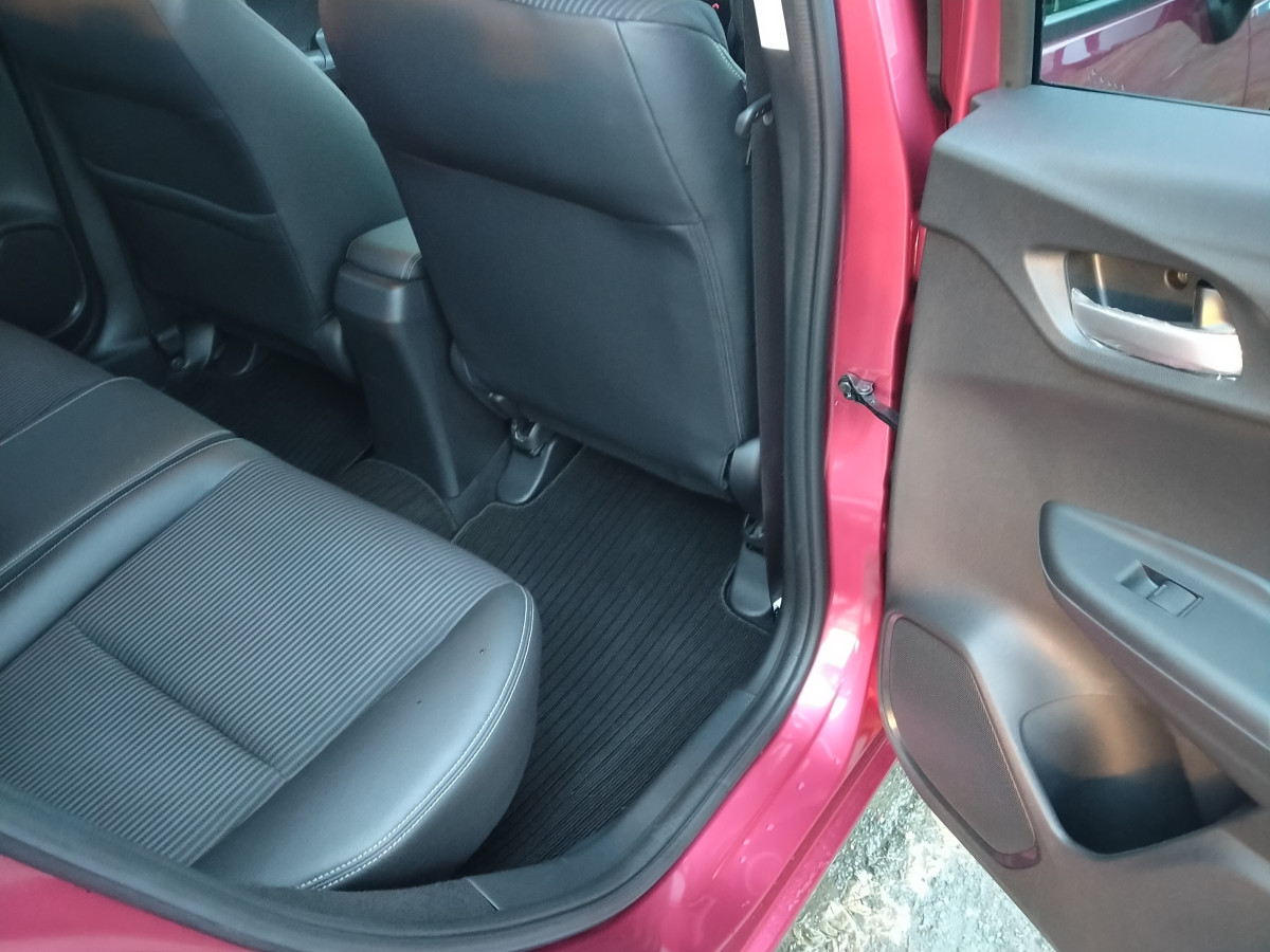 Honda Fit Hybrid L Honda Sensing  / AutoFuji