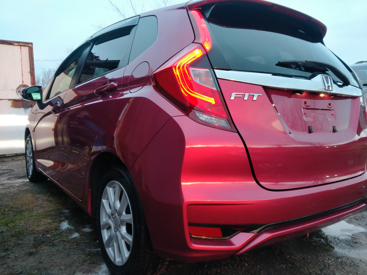 Honda Fit Hybrid L Honda Sensing  / AutoFuji